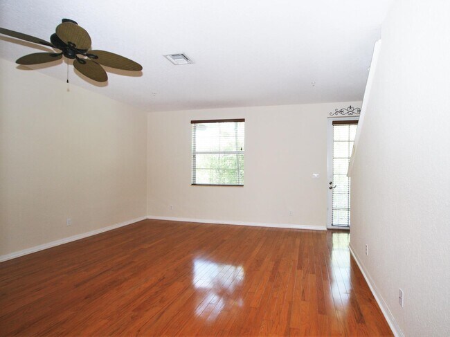 Building Photo - 1562 Grande Cull Way