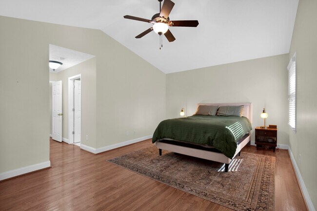 Building Photo - 3305 Granville Dr