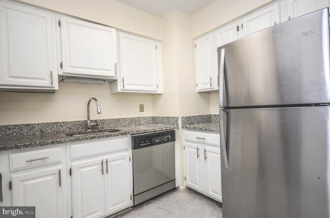 Building Photo - 9440 William Kirk Ln