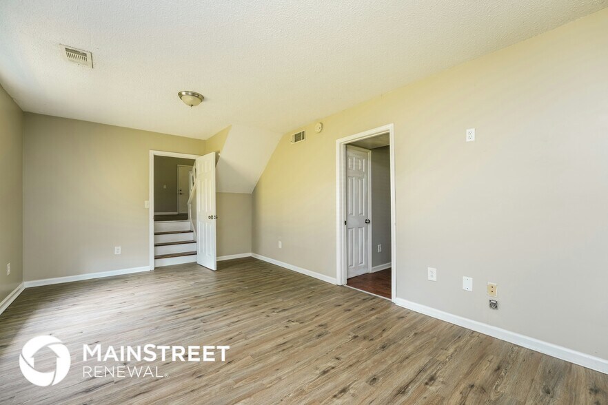 Building Photo - 5517 Hadrian Ct