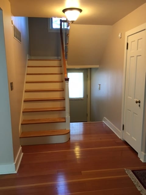 100- year- old charm with beautiful floors - 2901 S Lake Ave