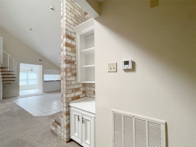 Building Photo - 6518 Tico Dr