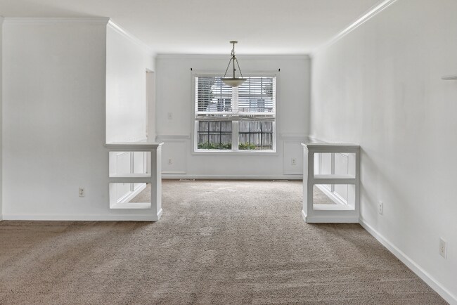 Building Photo - 145 Fountain Springs Rd