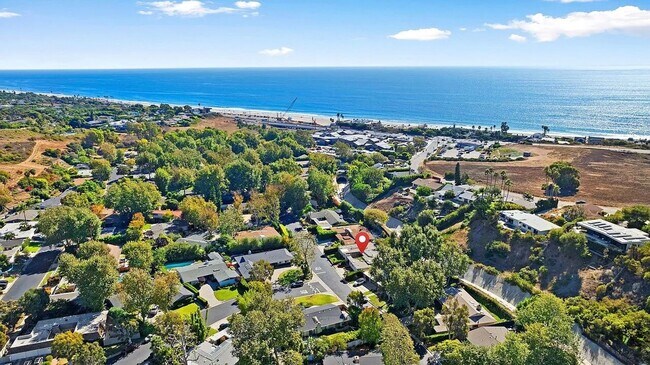 Building Photo - 6241 Frondosa Dr