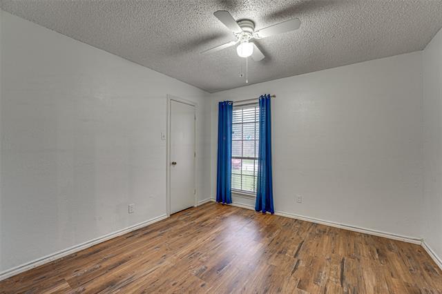 Building Photo - 917 Meadowgate Dr