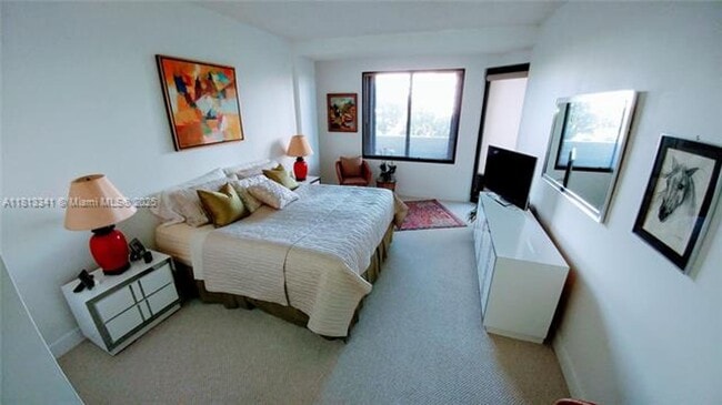 Building Photo - 251 Crandon Blvd