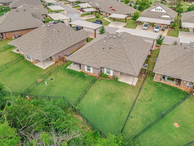 Building Photo - 5800 Campbell Creek Dr