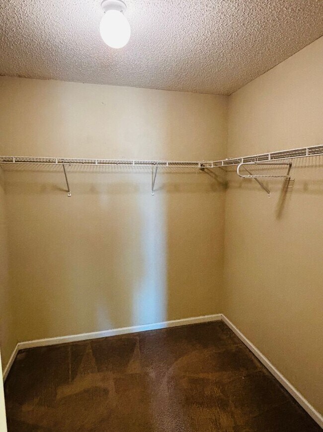 Building Photo - Now Available for Rent – Spacious 3 Bedroo...