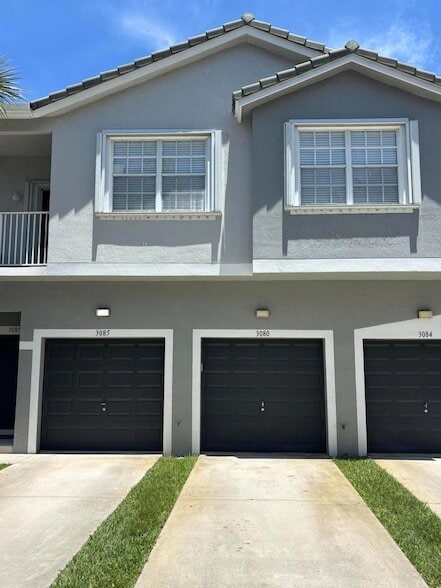 Building Photo - 3080 Grandiflora Dr