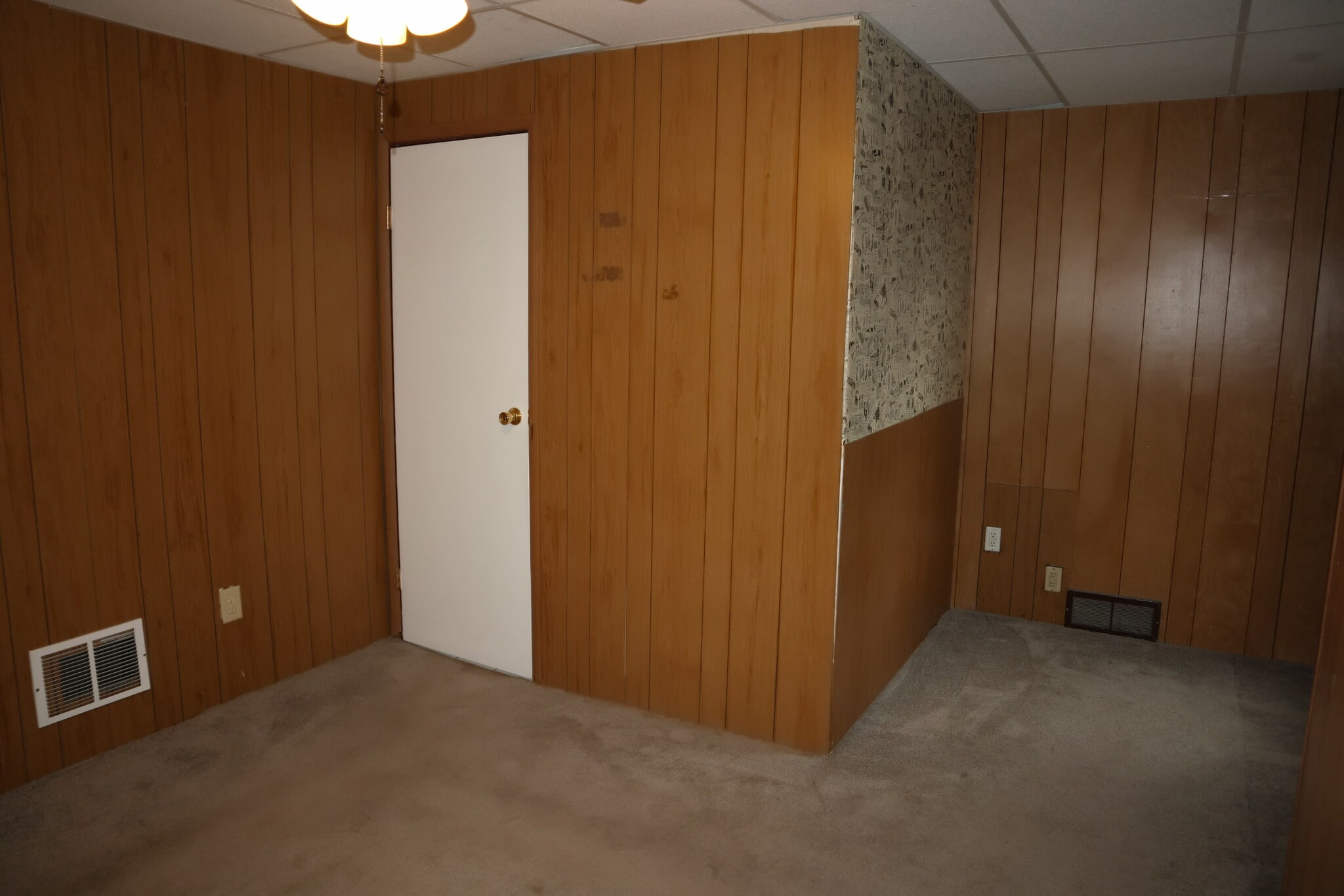 Building Photo - 504 Underwood Ave