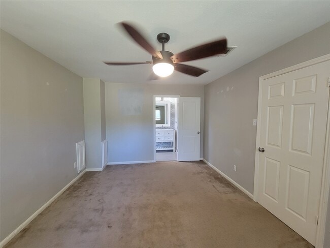 Building Photo - 20918 Park Pine Ln