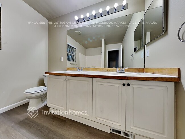 Building Photo - 6215 90th St Ct E