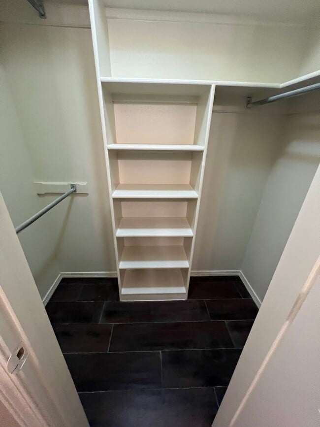 Building Photo - 1825 Wilder Ln