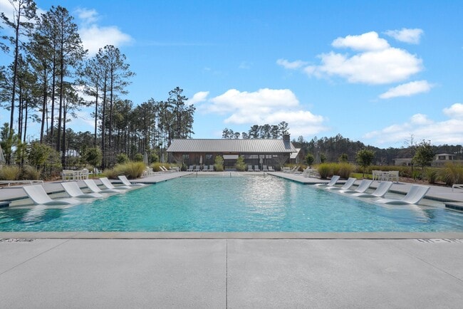 Building Photo - 268 Loblolly Ln