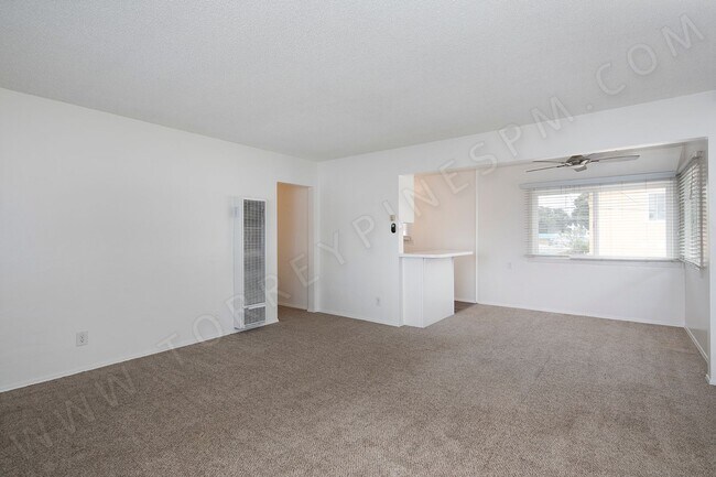 Building Photo - *2 WEEKS FREE* Beautiful 2 Bedroom in Amazing Sail Bay Location with Parking!