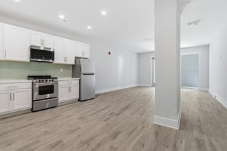 Building Photo - Downtown Gastonia Condo