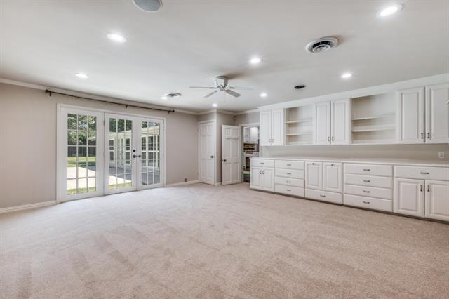 Building Photo - 6307 Deloache Ave