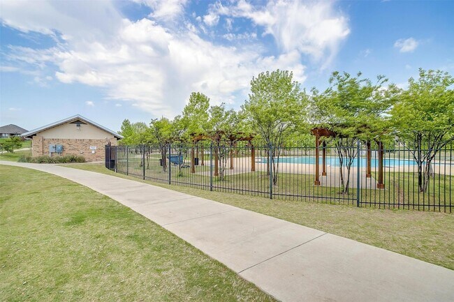 Building Photo - 15024 Teasley Ave
