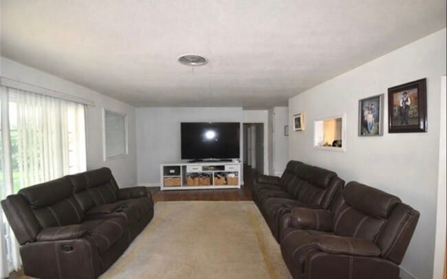 Building Photo - Spacious 3bed/2bath House for Rent in Garden Grove