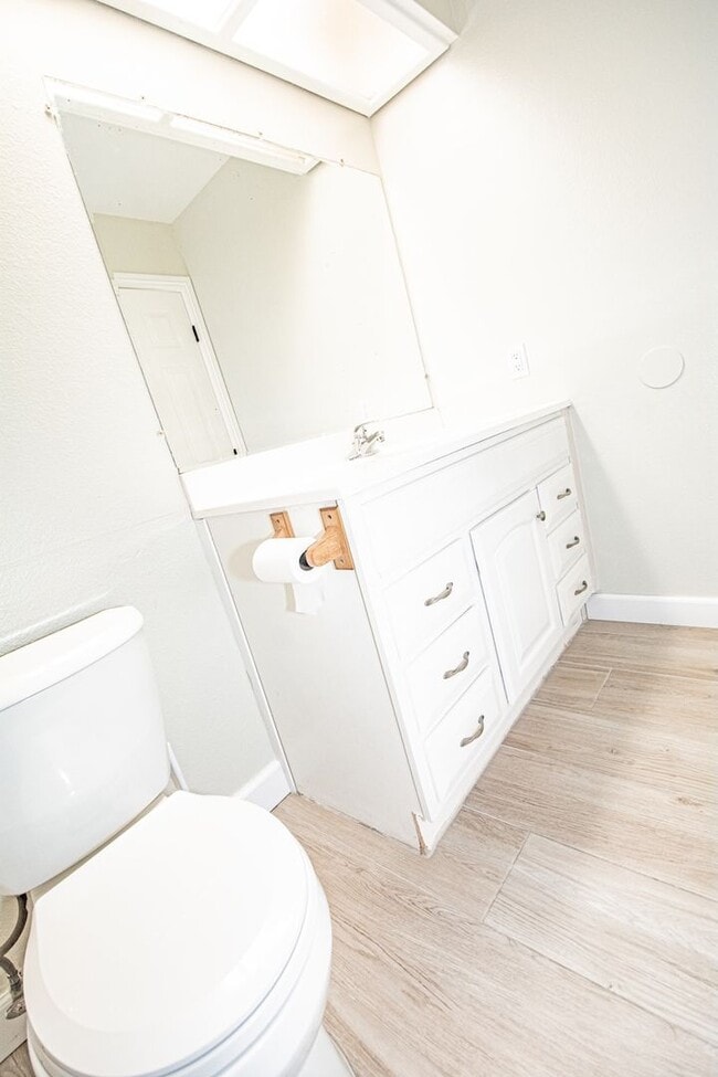 Building Photo - 8644 Frankfort St