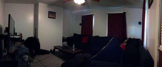 Building Photo - 11 A St