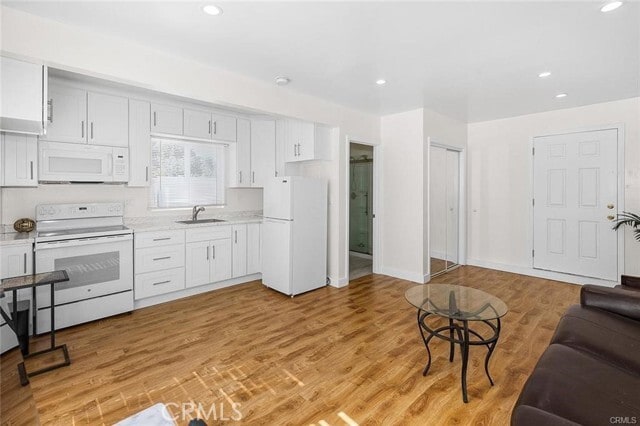 Building Photo - 8829 Sylmar Ave