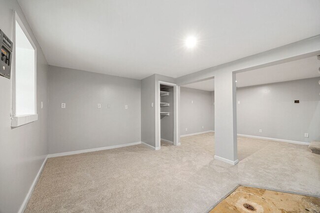 Building Photo - Newly Renovated 2 Bedroom, 1 Bath Duplex within walking Distance to UVA!