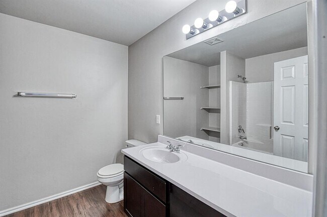 Building Photo - 1325 Quartz Pl