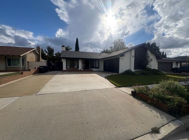 Building Photo - 5312 Diane St