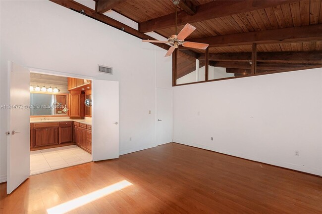 Building Photo - 9022 SW 78th Pl