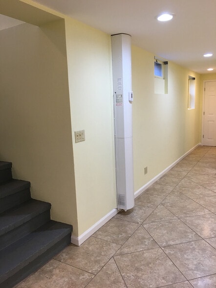 … entrance to living room … - 472 Yaphank Middle Island Rd