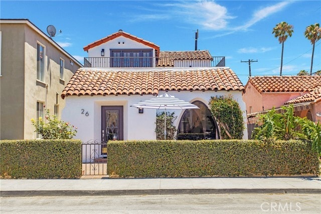 Building Photo - 26 La Verne Ave