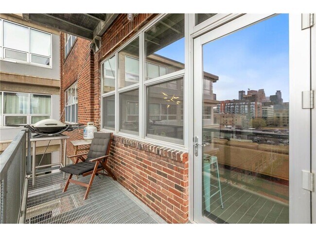 Building Photo - 901 N 3rd St