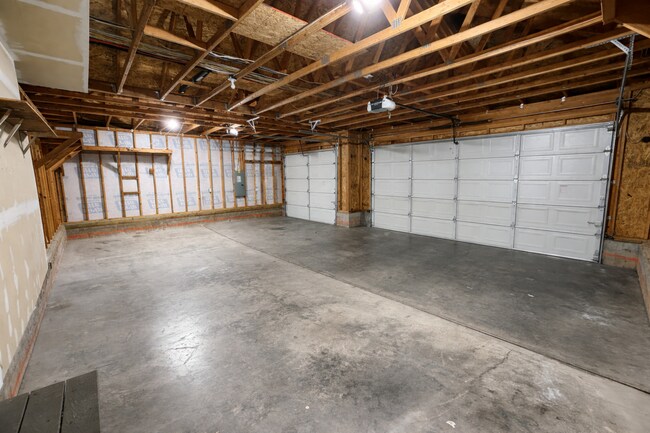 Building Photo - 803 E Cooper Ln