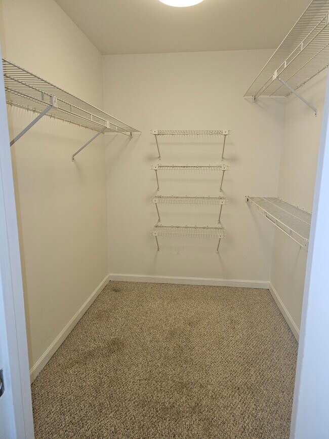 Building Photo - 2165 S Milledge Ave