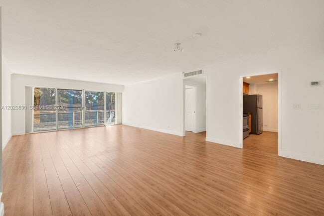 Building Photo - 2451 Brickell Ave