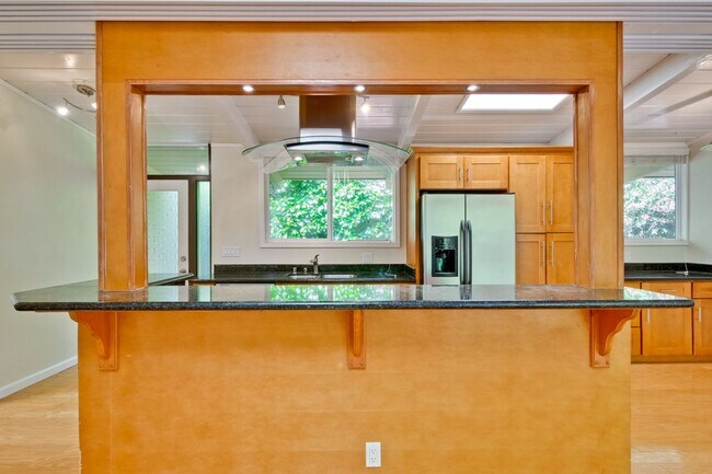 Building Photo - Mountain View Home l Spacious Open Layout Bright and Private Yard