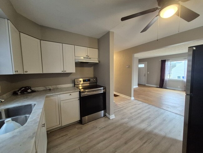 Building Photo - Charming 3-bedroom home!