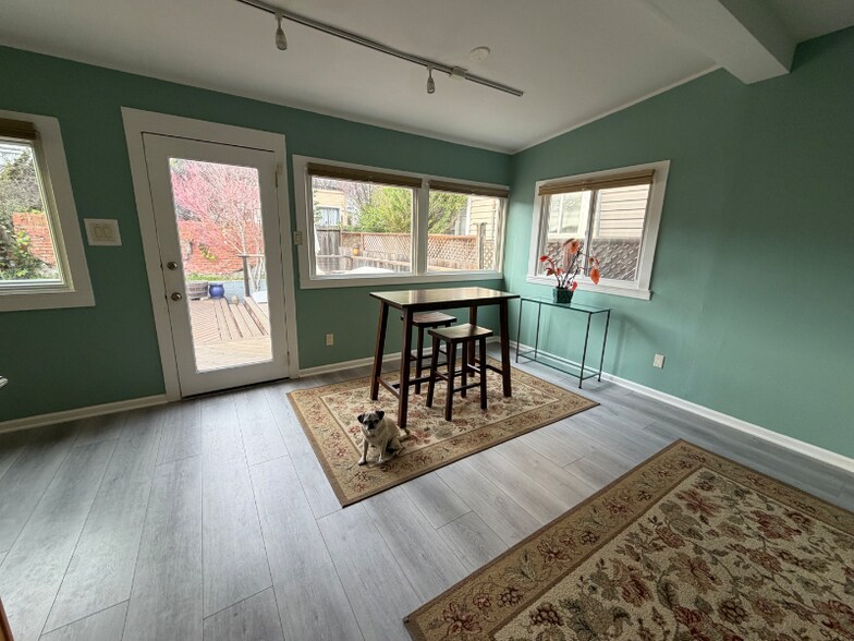 Building Photo - 536 Arlington St