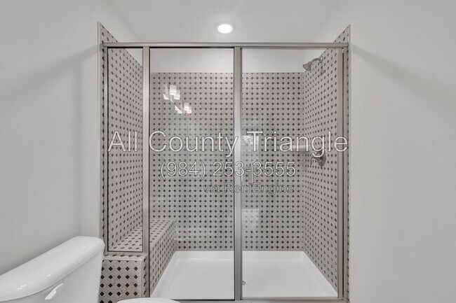 Building Photo - 267 Old Grove Ln