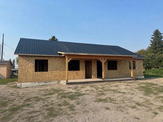 Building Photo - Coming Soon – Brand New 2 Bed, 1 Bath Duplex in Twin Bridges