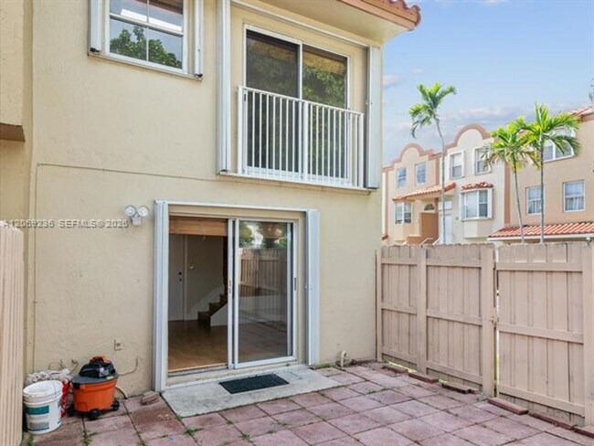 Building Photo - 390 NW 86th Pl