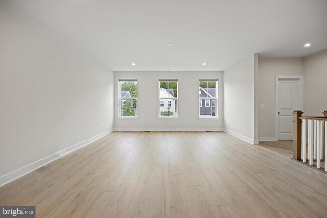 Building Photo - 1548 Meadowlark Glen Rd