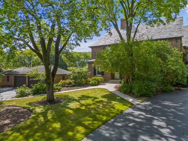 Building Photo - 1092 Wexford Ct