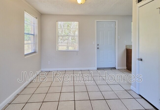 Building Photo - 7833 Eaton Ave