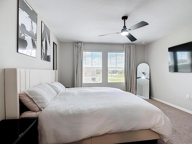 Building Photo - 1504 Hummingbird Rd