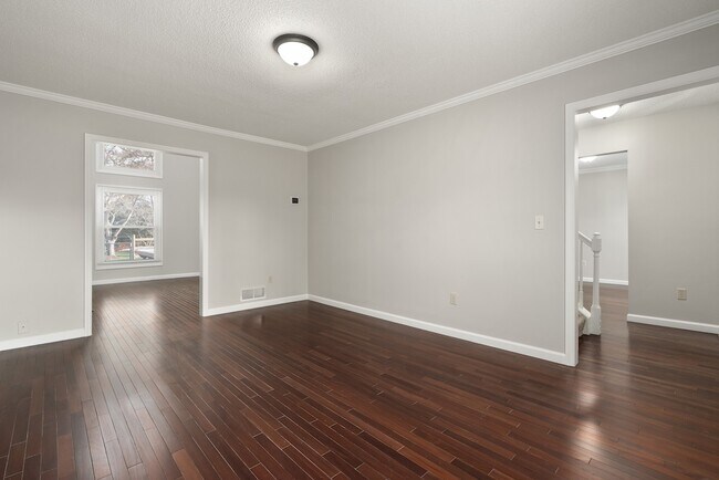 Building Photo - 2236 Sunleaf Ct