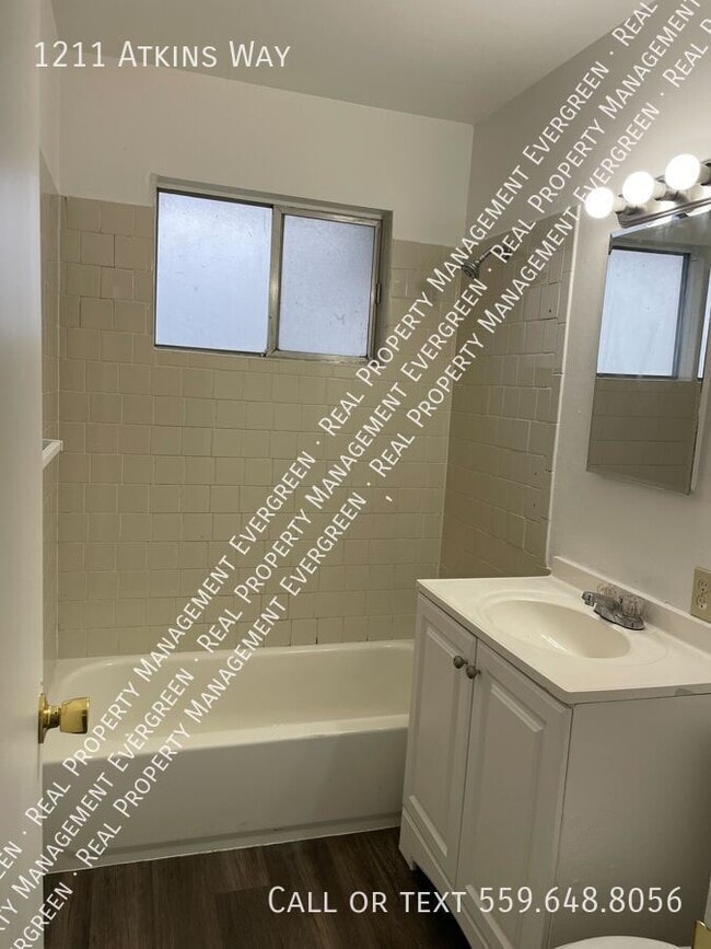 Building Photo - 1211 Atkins Way