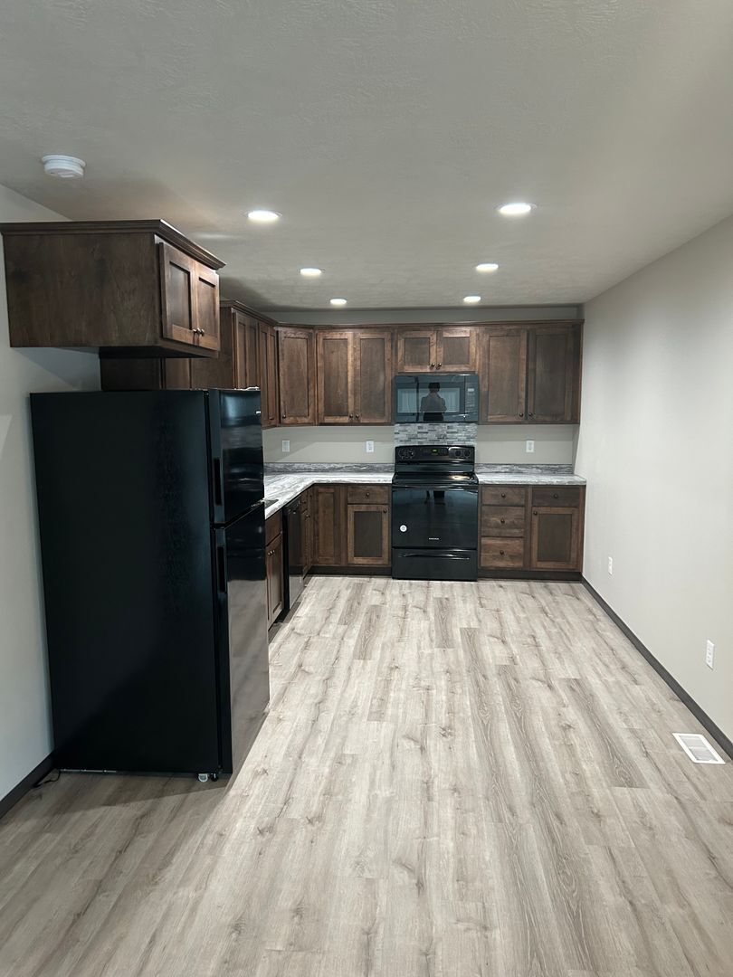 Building Photo - 1814 N Oberg Cir