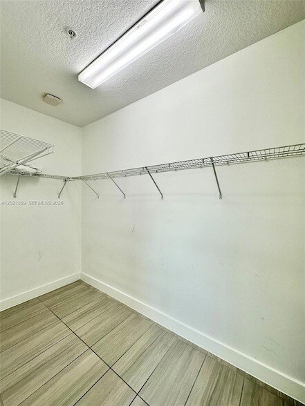 Building Photo - 6401 NW 103rd Pl